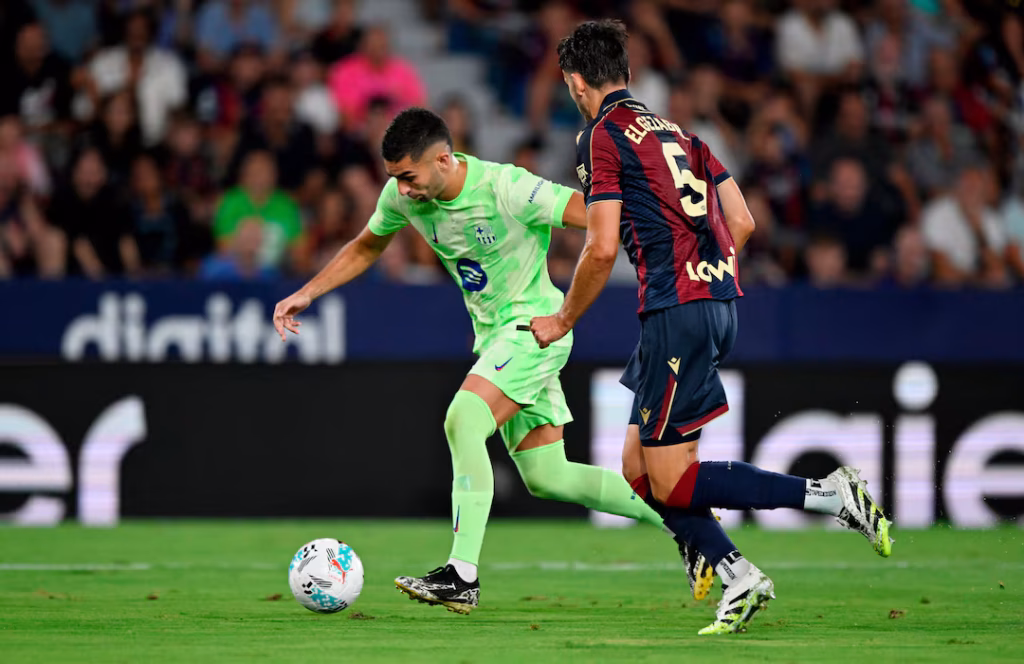Sunday La Liga Preview: Barcelona Aim to Crush Valencia Again as Levante Battle Betis Sunday La Liga Preview: Barcelona Aim to Crush Valencia Again as Levante Battle Betis