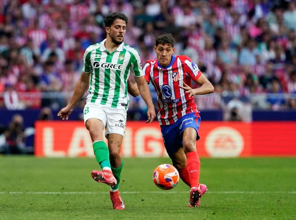 Sunday La Liga Preview: Barcelona Aim to Crush Valencia Again as Levante Battle Betis Sunday La Liga Preview: Barcelona Aim to Crush Valencia Again as Levante Battle Betis
