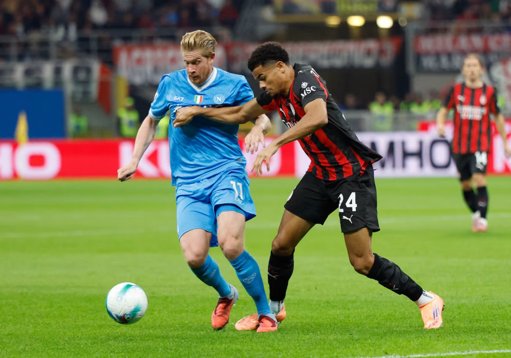 Pulisic Magic! Milan Survive Red Card to Beat Napoli