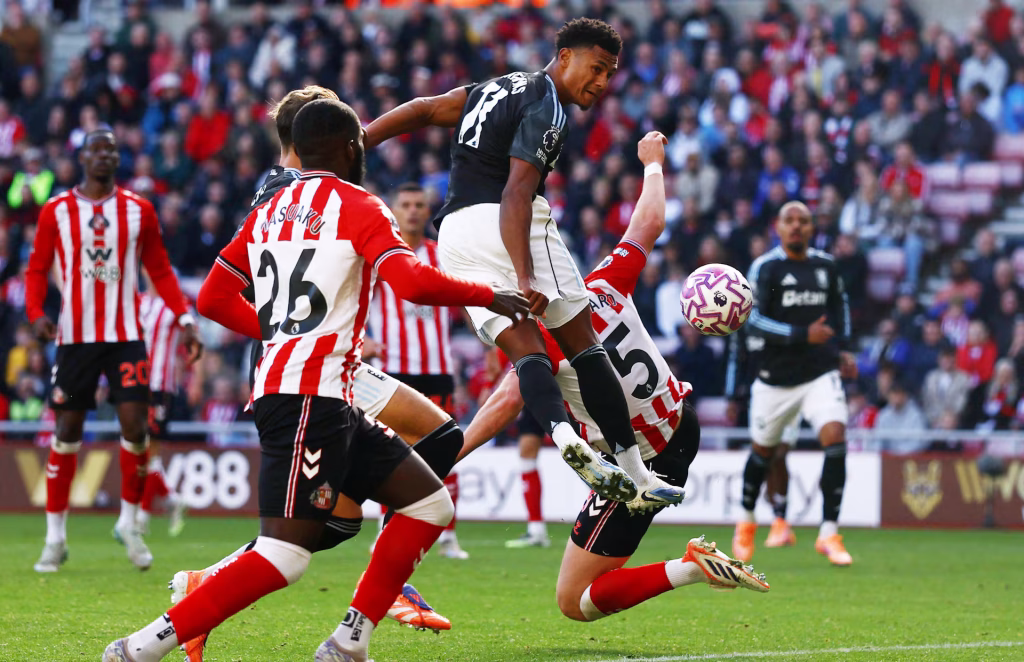 Ten-Man Sunderland Stun Villa with Gritty Fightback Ten-Man Sunderland Stun Villa with Gritty Fightback