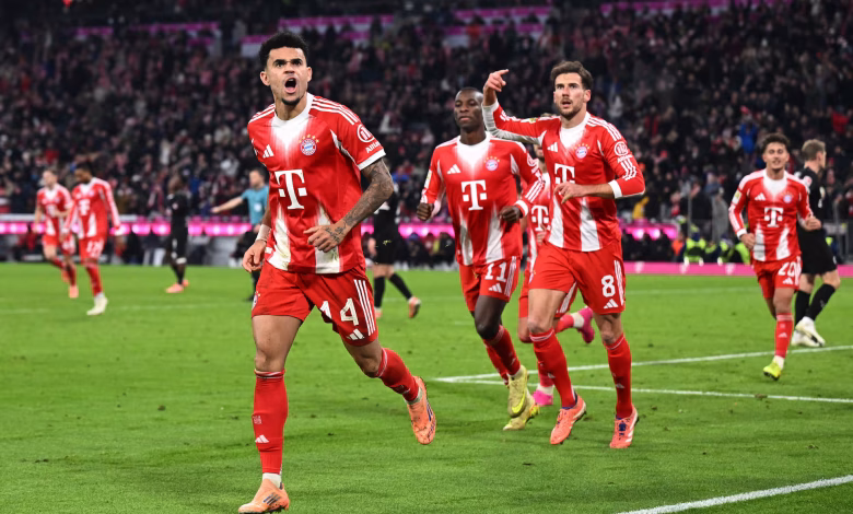 Bayern Leave It Late but Stay in Control