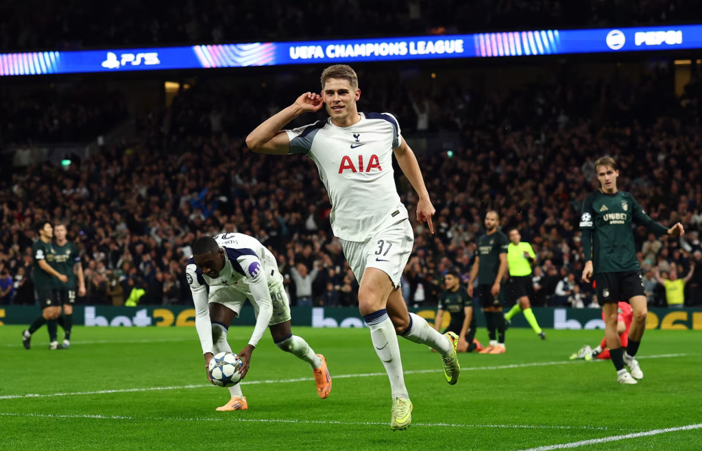 Van de Ven wonder goal lights up Tottenham win Van de Ven wonder goal lights up Tottenham win