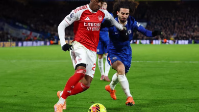 Arsenal Drop Points as 10-Man Chelsea Hold On