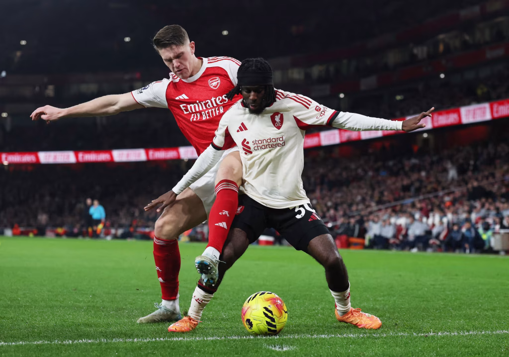 Arsenal Miss Chance to Pull Clear After Goalless Draw With Liverpool